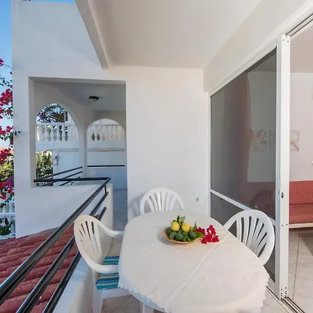 Rouladina Apartments Stalos Exterior photo
