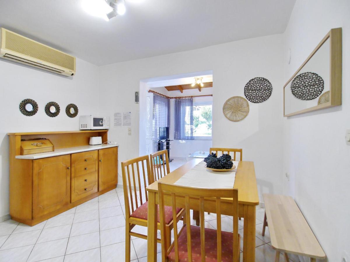 Rouladina Apartment Stalos